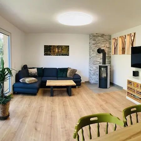 With 4 Bedrooms Vakantiehuis Hofgeismar