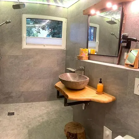 With 4 Bedrooms Vakantiehuis *