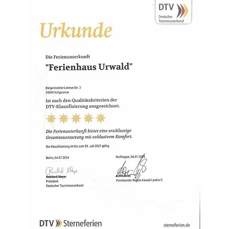 With 4 Bedrooms Vakantiehuis
